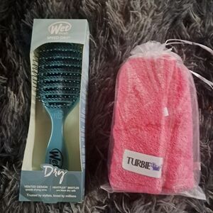 Wet Brush and Pink Turbie Towel Set